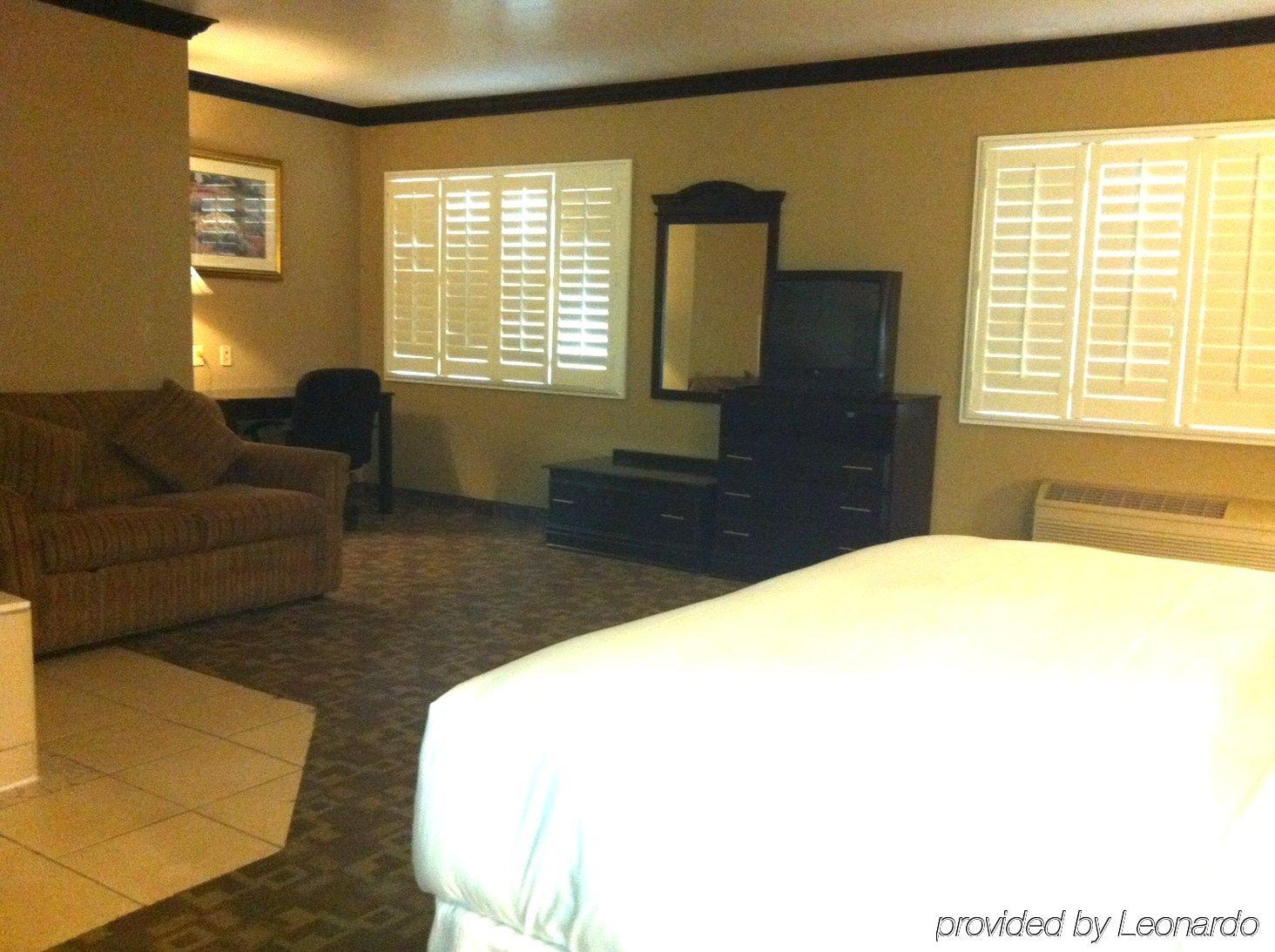 Blvd Hotel & Suites - Walking Distance To Hollywood Walk Of Fame (Adults Only) Los Angeles Room photo